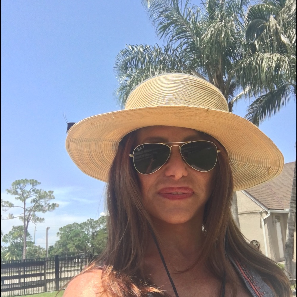 Meet your Posher, Erica